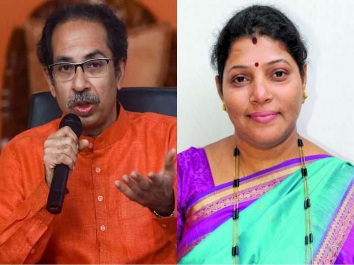 shivsena senior party leaders decided to end the party; Meenakshi Shinde