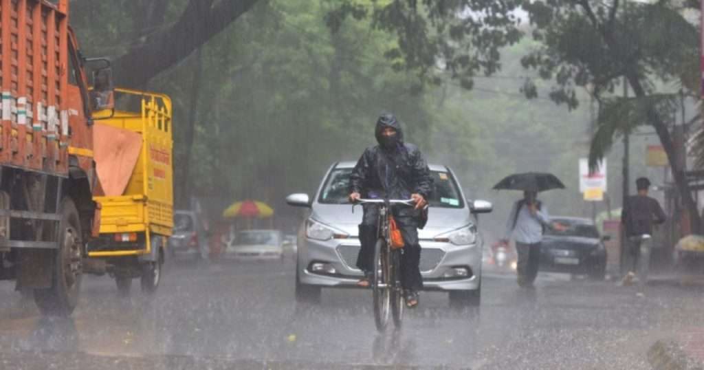 परतीच्या पावसाची बॅटिंग; येत्या तीन दिवसांत विजांच्या गडगडाटासह मुसळधार पाऊस