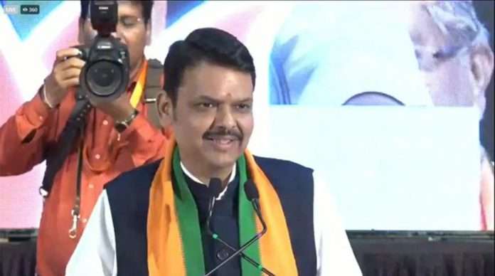 Devendra Fadnavis gave guidance in the BJP state executive meeting