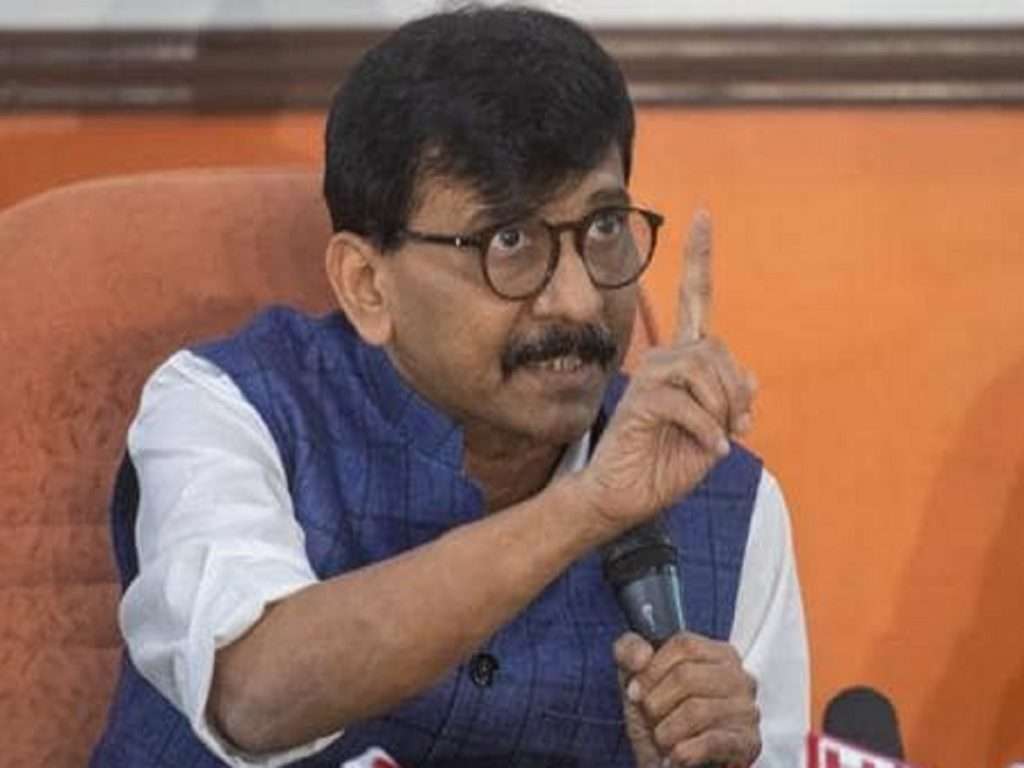 Sanjay Raut : सर्वात मोठी बातमी ! संजय राऊतांचा राहुल गांधींना थेट इशारा; … तर महाविकास आघाडीत फूट पडू शकते