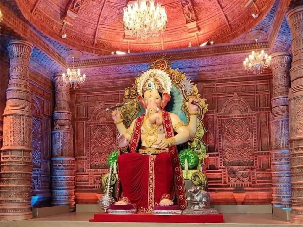 Lalbaugcha Raja Visarjan 2024: लालबागचा राजा गिरगाव चौपाटीवर, अनेक भक्तांच्या उपस्थिती होणार बाप्पाचे विसर्जन