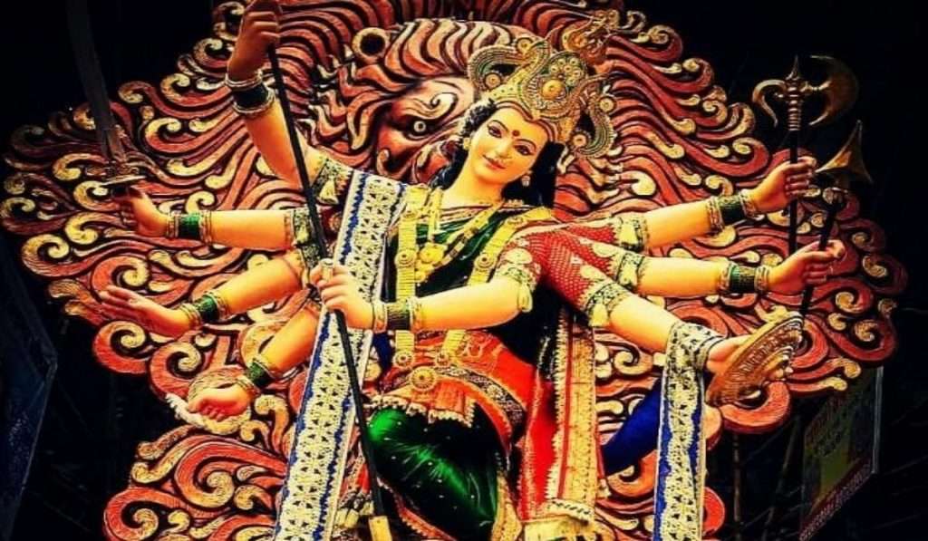 Navratri 2022 : नवरात्रोत्सवानिमित्त राज्यातील साडेतीन शक्तीपीठांमध्ये देवीच्या शैलपुत्री रुपाची महापूजा