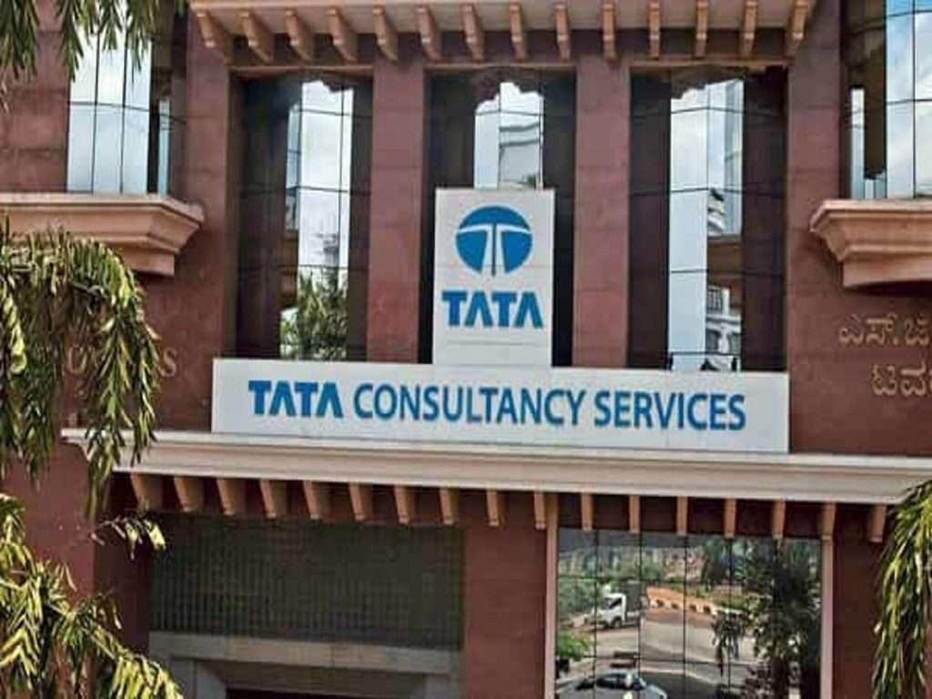 ३ दिवस ऑफिसमध्ये या नाहीतर कारवाईला सामोरे जा, TCS ने केला कर्मचाऱ्यांना मेल