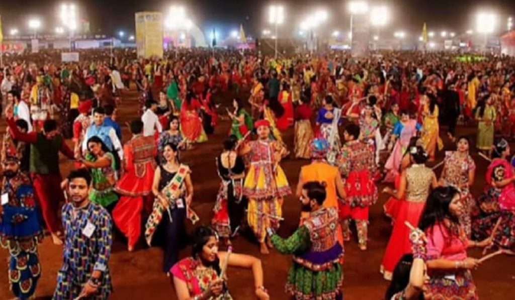 Navratri 2022 : मुलुंडमध्ये गरबा खेळताना तरुणांचा दुर्दैवी मृत्यू