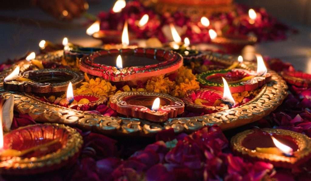 Diwali 2022 :  दिवाळीच्या सुट्यांमध्ये तुम्ही बाहेर जाण्याचा विचार करत आहात ? तर ‘या  ठिकाणी नक्की भेट द्या