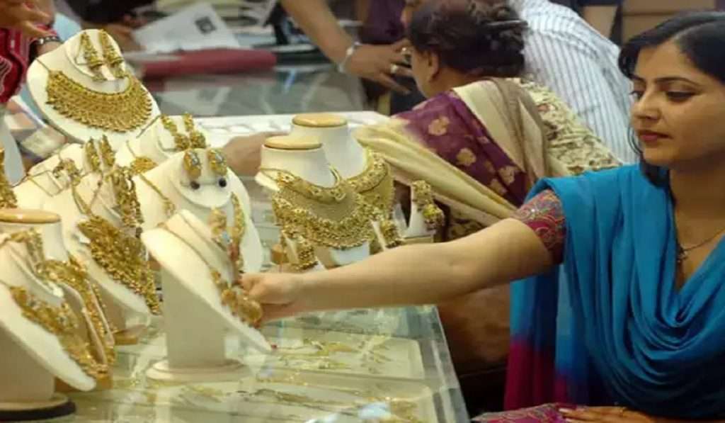 Today Gold Price भर लग्नसराईत सोन्याच्या दरात मोठी वाढ, जाणून घ्या तुमच्या शहरातील भाव