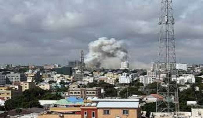 Somalia fled; Deadly car bombing