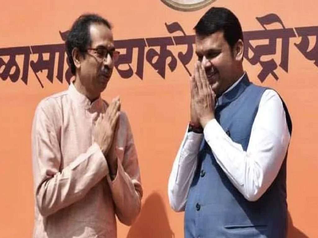 Uddhav Thackeray : सामनाच्या अग्रलेखातून ठाकरेंची फडणवीसांना साद?, कटुता संपवण्याच्या वाटेवर