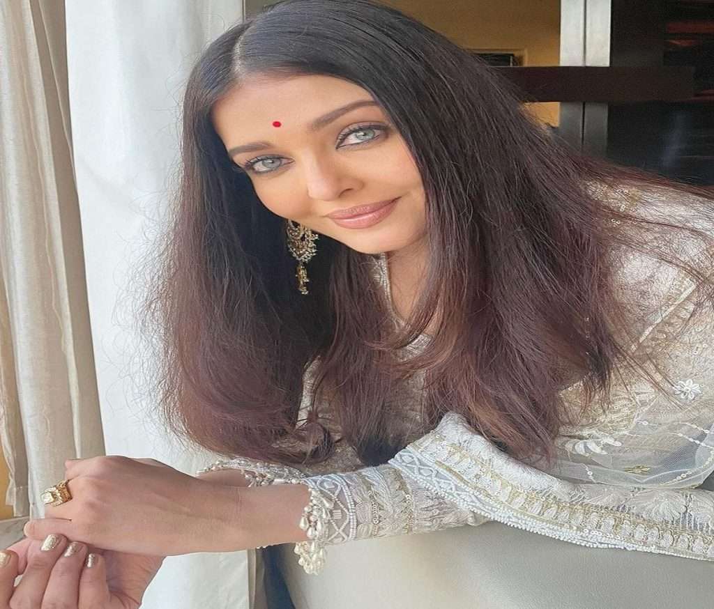 Aishwarya Rai Bachchan Birthday : ऐश्वर्या रायचे वाढदिवसा निमित्त पहा खास फोटो