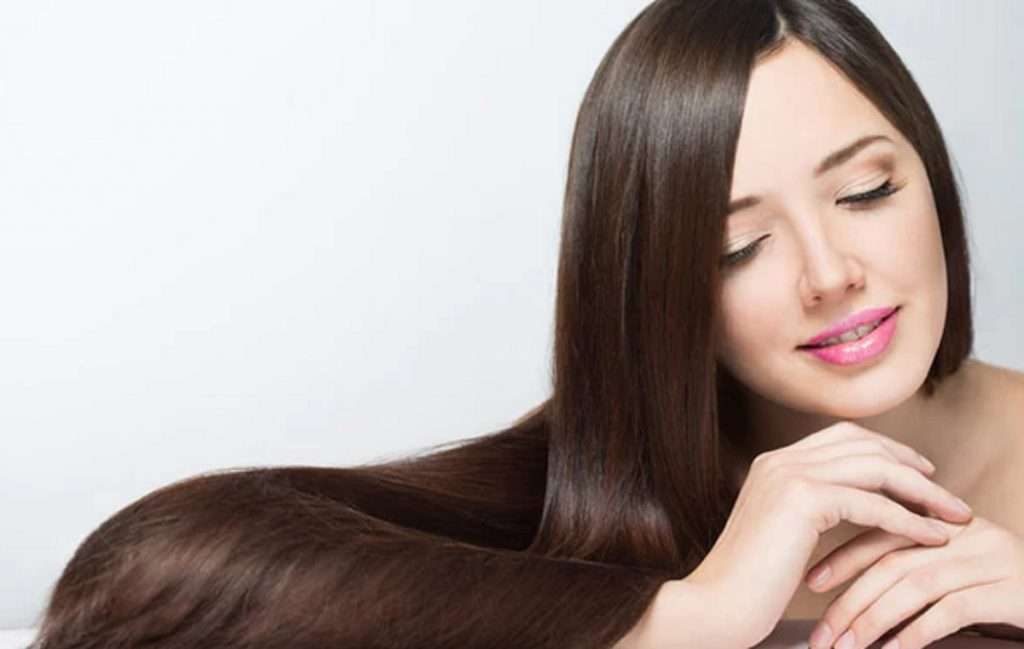 Hair Care Tips: केस ओले ठेऊन झोपल्यास उद्भवू शकताता ‘या’ समस्या