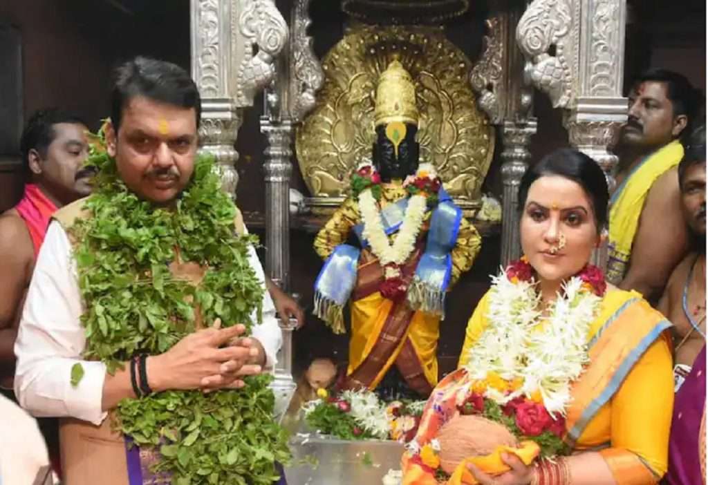 Kartiki Ekadashi : शेतकरी, कष्टकऱ्यांसाठी उपमुख्यमंत्र्यांचं विठ्ठलाला साकडं