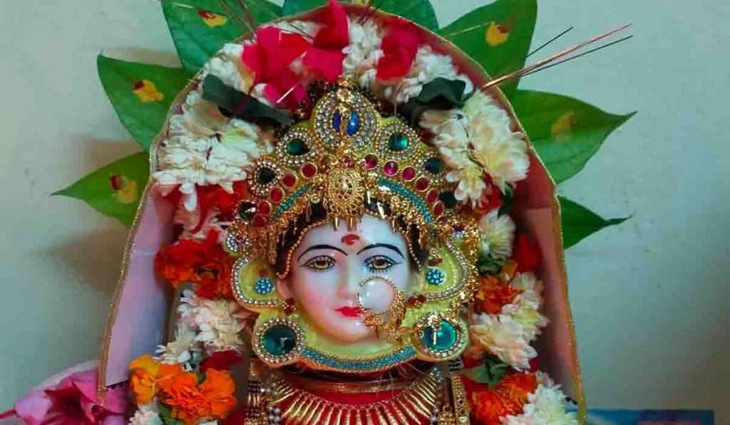 MARGASHIRSHA LAXMI POOJA 2022 :  मार्गशीर्ष महिन्यातील आज पहिला गुरुवारच्या निमित्याने काही खास फोटो