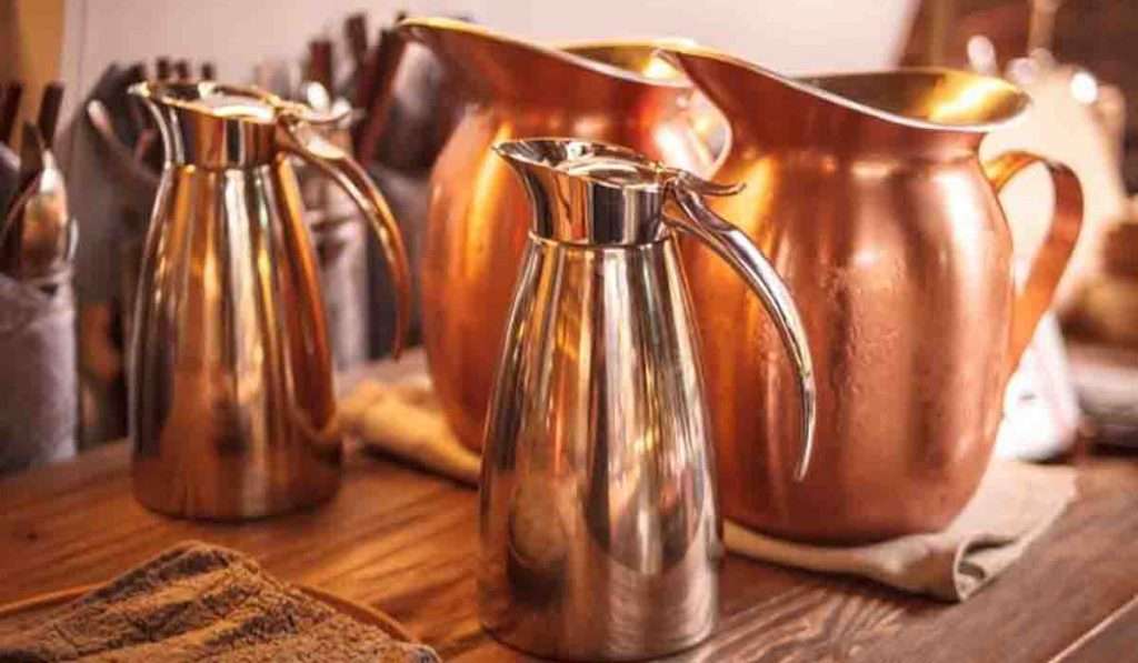 Copper vessel : हिवाळयात ‘या’ धातूच्या भांडयात पाणी पिणे चांगले की वाईट?