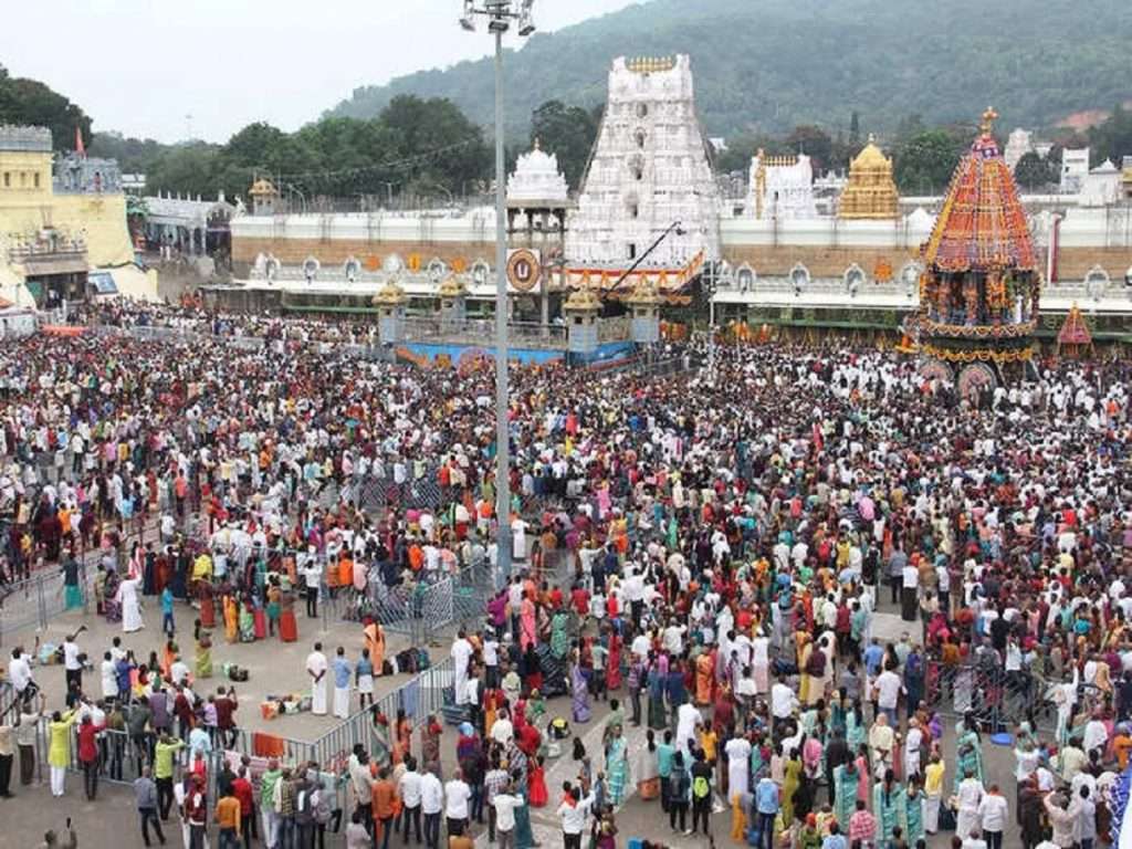 Tirumala Tirupati Devasthanam दर्शनासाठी तिकिटांची मागणी वाढली, ४० मिनीटात सर्व तिकिटांची झाली विक्री