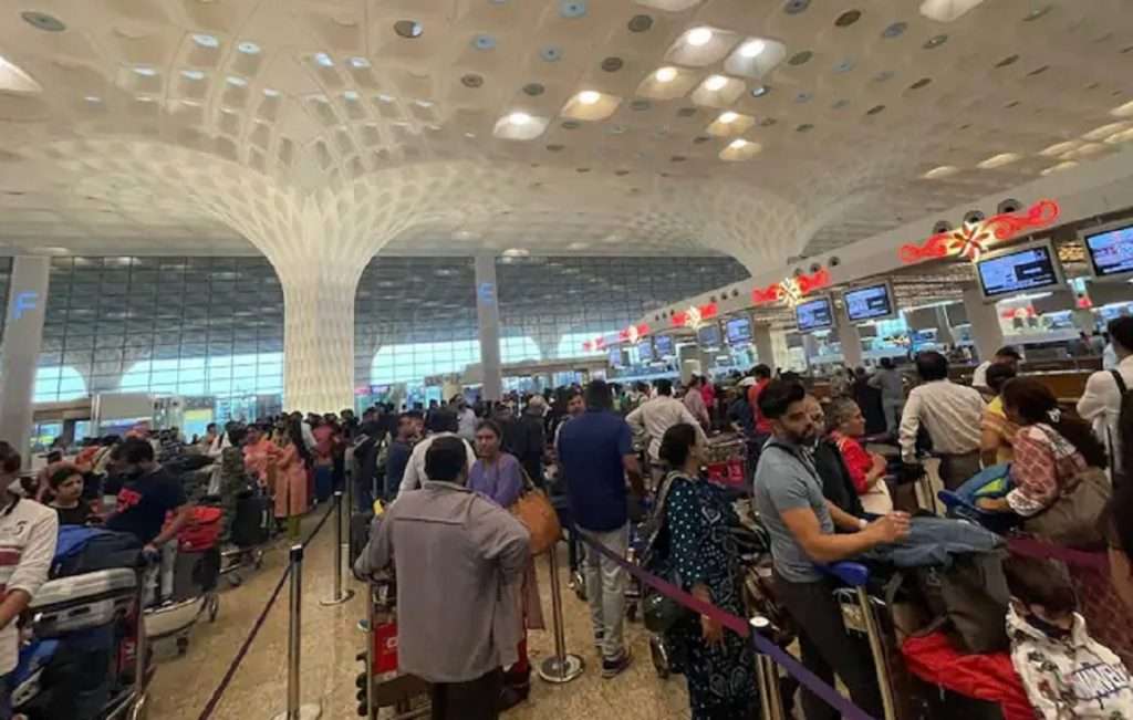 Mumbai Airport छत्रपती शिवाजी महाराज आंतरराष्ट्रीय विमानतळाचे सर्व्हर डाऊन