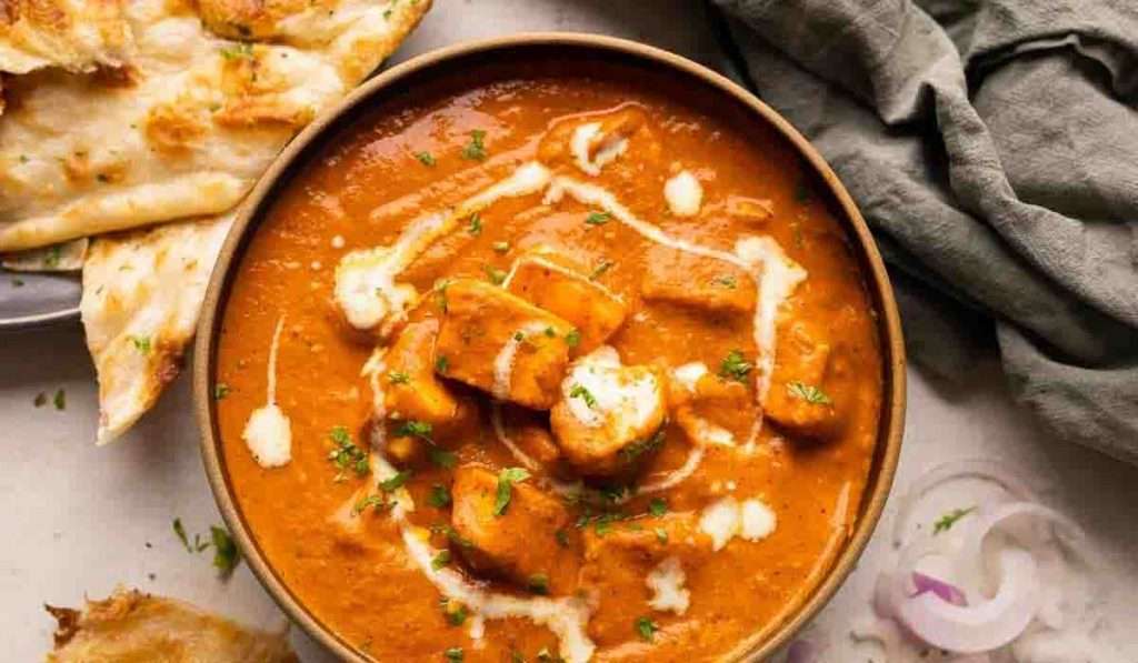 घरच्या घरी बनवा हॉटेल सारखं चविष्ट Paneer Butter Masala