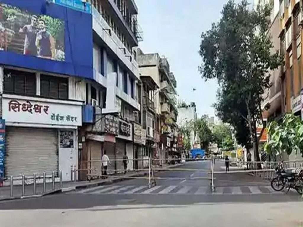 Pune News महापुरुषांच्या अवमानकारक विधानाविरोधात पुणे बंद, पोलिसांचा मोठा बंदोबस्त