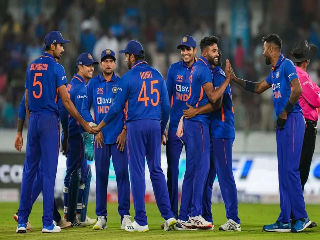 IND vs NZ न्यूझीलंडचा डाव थोडक्यात आटोपला, १०९ धावांचे लक्ष्य गाठण्यासाठी  भारत तयार