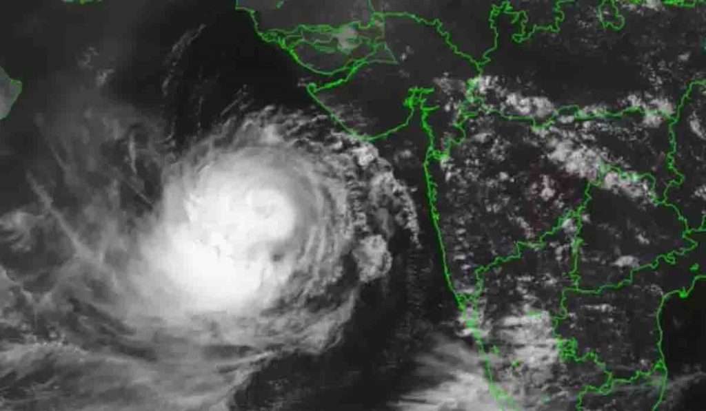 Cyclone Biparjoy:हवामान खात्याकडून भारताच्या किनारपट्टीला बिपरजॉयचा धोका