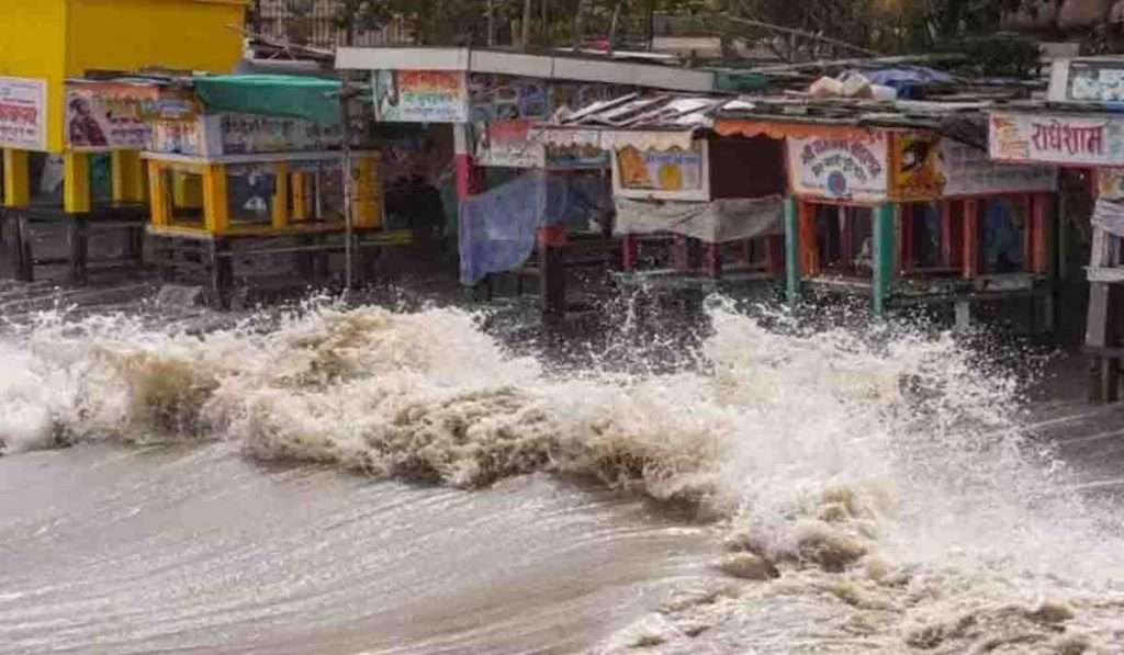 बिपरजॉय चक्रीवादळ आज गुजरातच्या किनारपट्टीला धडकणार