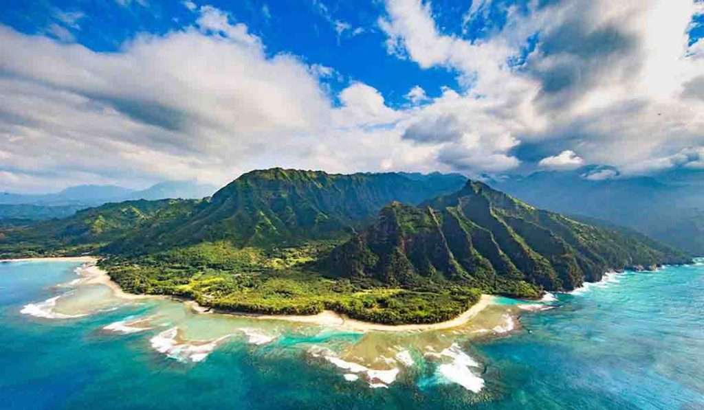 अमेरिकेतल्या Kauai island या बेटावर आहे शिवलिंग आणि एकमेव रूद्राक्षांचे वन