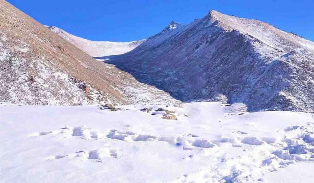 महाराष्ट्रातील गिर्यारोहकांची मोठी कामगिरी; फडकवला तिरंगा