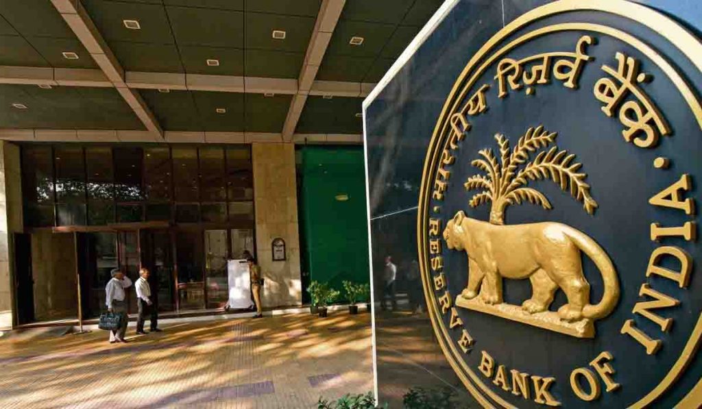 धमक्यांचा सत्र सुरूच!, RBI सह मुंबईत ११ ठिकाणी बाँब ठेवल्याच्या धमकीचा आला मेल