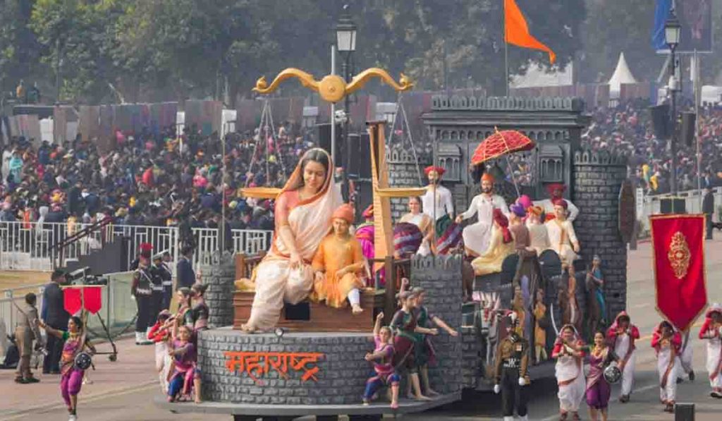 Republic Day Parade 2024 : जय जिजाऊ, धन्य शिवराय…, दिल्लीच्या कर्तव्य पथावर झळकले माँसाहेब आणि बाल शिवबा