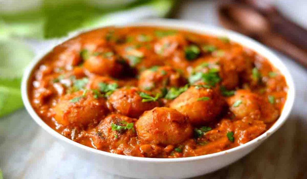 Kashmiri Dum Aloo ची स्पेशल रेसिपी एकदातरी नक्की ट्राय करा…