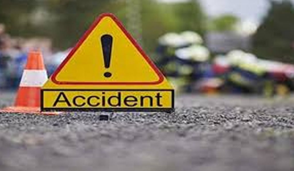 Pune Accident News: पुण्यातील खडकीत एसटी बस अन् कारचा भीषण अपघात, १ ठार तर ६ जखमी