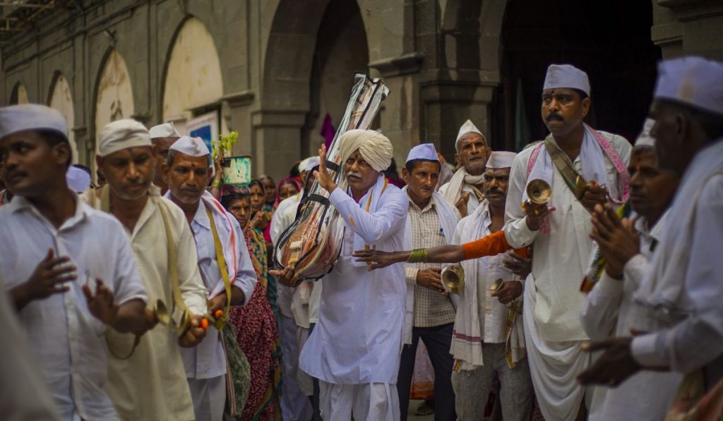 Ashadhi Ekadashi 2024: आषाढी एकादशीनिमित्त ‘या’ अभंगात होऊया मंत्रमुग्ध