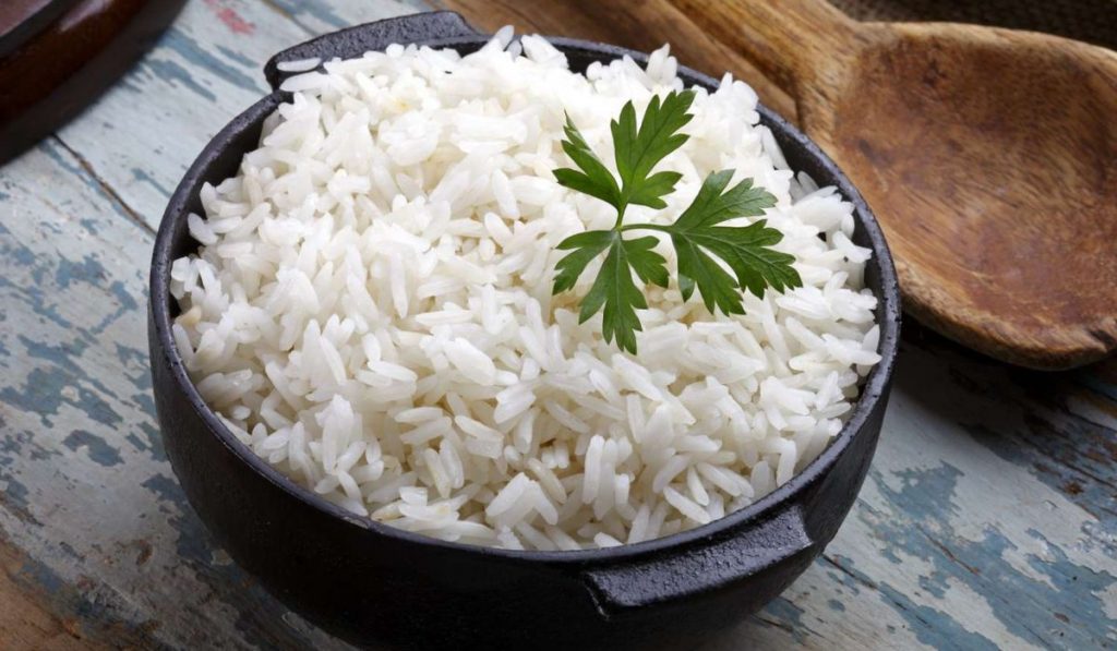 Benefits of rice: थंड भात खाण्याचे जाणून घ्या फायदे