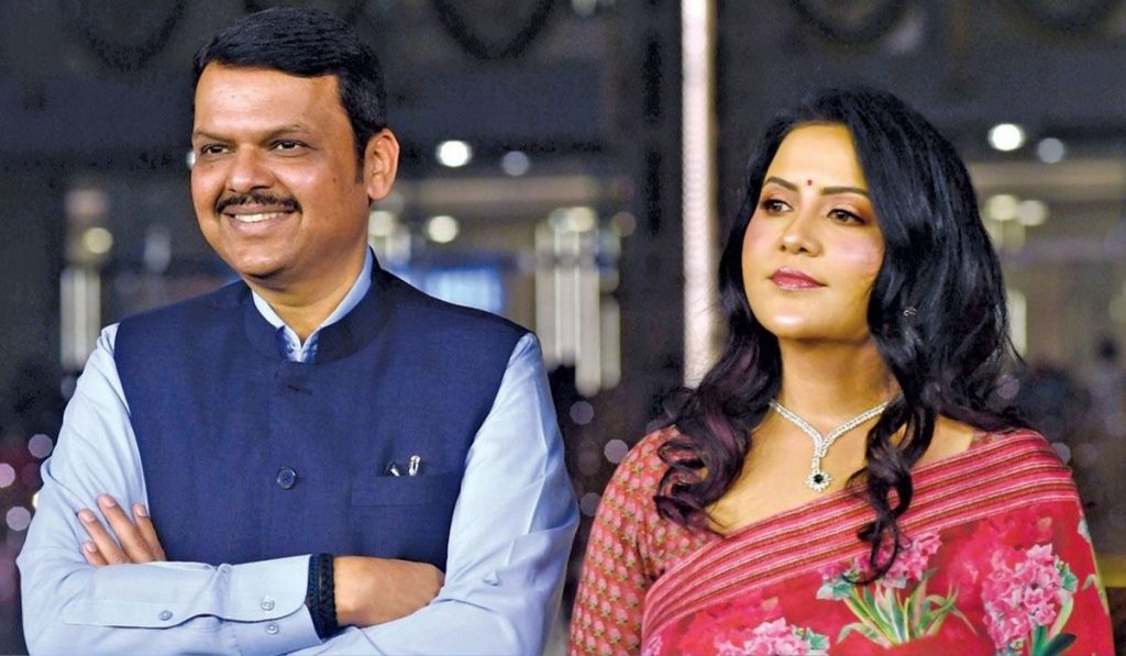 Devendra आणि Amruta Fadnavis यांच्या आगळ्यावेगळ्या लव्ह स्टोरीबद्दल तुम्हाला माहित आहे का?