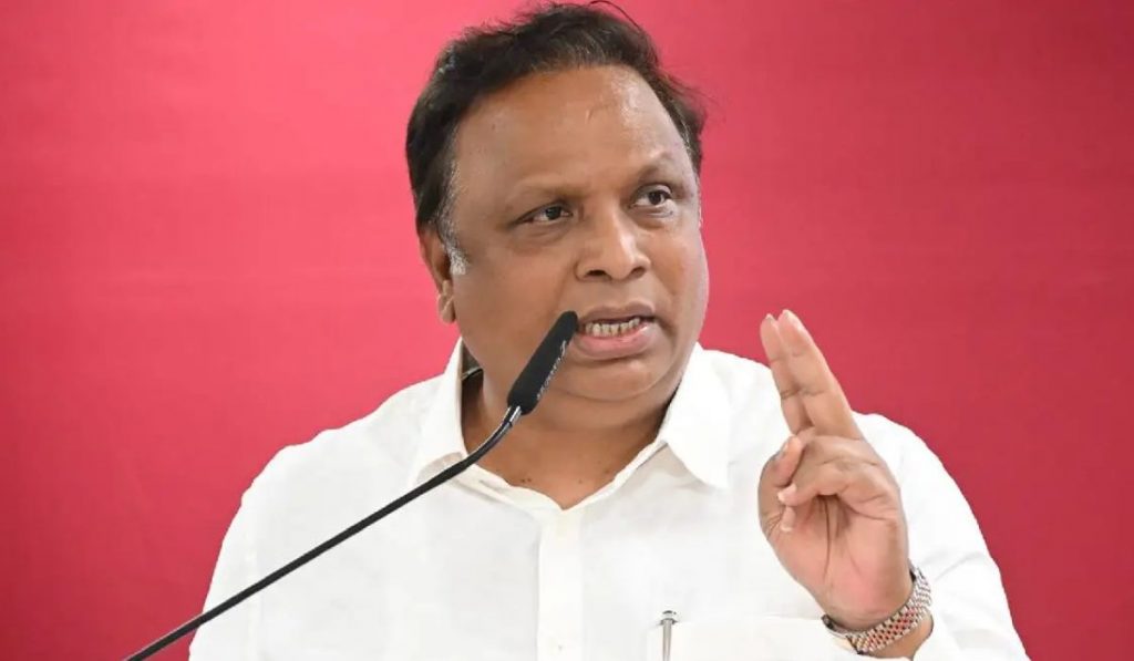 आमदार अँड Ashish Shelar यांच्या हस्ते स्पर्धा परीक्षा देणाऱ्या विद्यार्थ्यांसाठी नॅशनल लायब्ररीमध्ये नॉलेज सेंटर सुरु