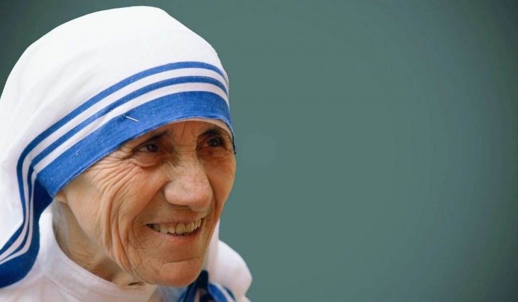 Mother Teresa Death Anniversary: आयुष्यभर लोकांसाठी झटणाऱ्या महान समाजसेविका मदर तेरेसा यांच्याविषयी जाणून घेऊया…