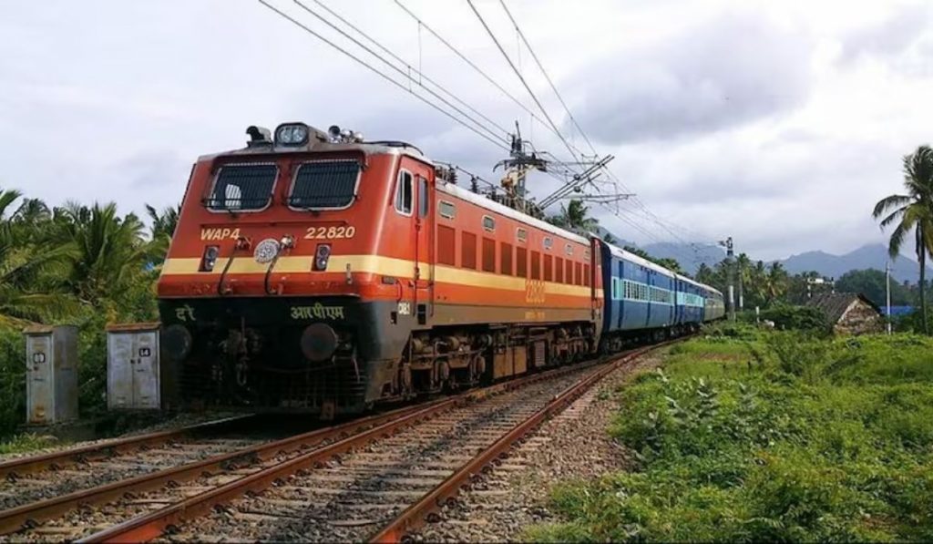 Railway Job : नोकरीच्या शोधात असणाऱ्यांना पुन्हा एकदा रेल्वे विभागात नोकरीची संधी; जाणून घ्या सविस्तर…