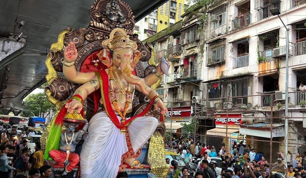 Ganeshotsav 2024: राज्यभरात ढोलताशांच्या गजरात गणपती बाप्पाचे आगमन