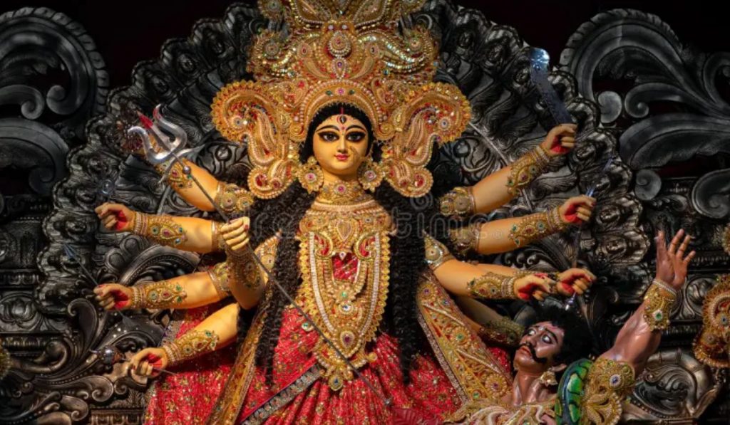 Navratri 2024 : भारतामधील या ५ दुर्गा मंदिरांना यंदाच्या नवरात्रीमध्ये नक्की भेट द्या…